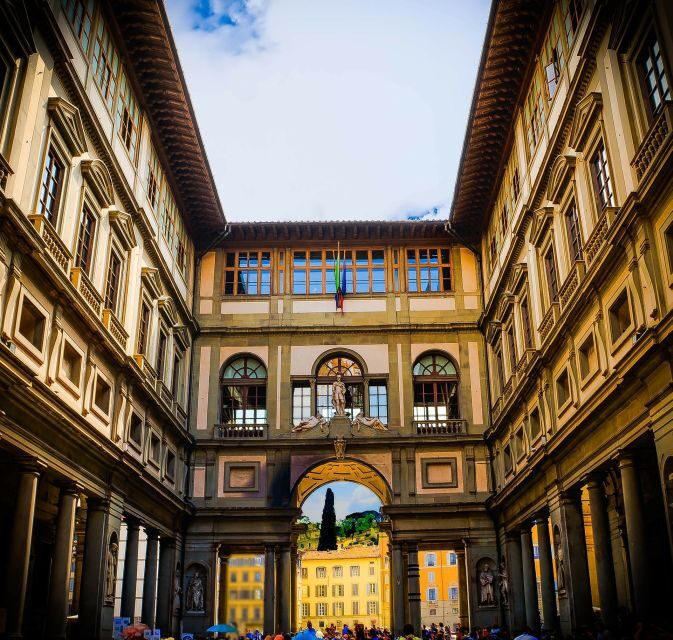 Discover Uffizi and Palazzo Vecchio: Half Day Guided Tour - Should you book this Uffizi and Palazzo Vecchio half-day tour?
