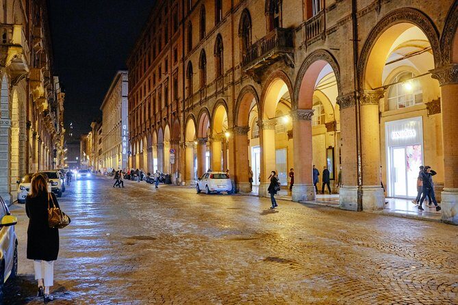 Drinks & Bites in Bologna Private Tour - Drink-and-bite pacing: how to enjoy it without overdoing it