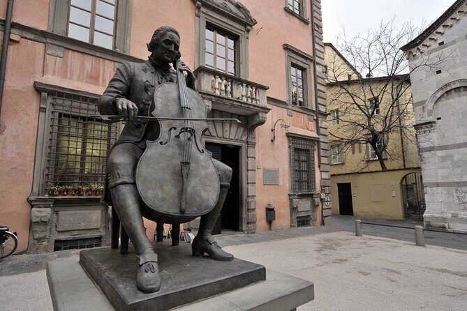 Enjoyable music tour of the historical city of Lucca - Puccini museum finale: Casa Natale and the music in the walls