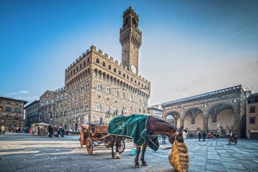 Essential Florence Walking Tour to discover its history - Piazza della Repubblica to the Roman roots you can still see