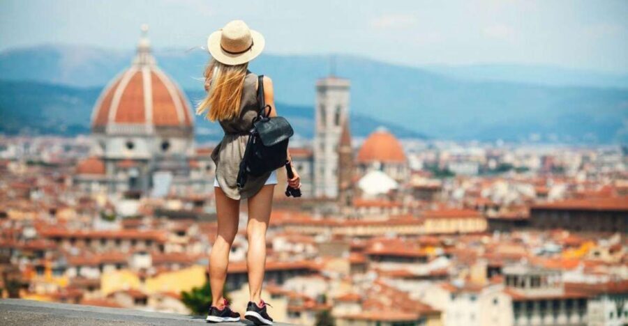 Essential Florence Walking Tour to discover its history - Dante and the religious center: Duomo area from the outside, plus church interiors