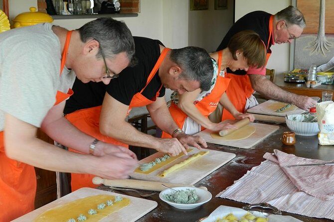 Exclusive Cooking Lessons in Tuscany with a Professional Chef - Key things to know before you roll up your sleeves