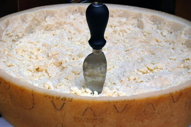 Exclusive Emilia-Romagna,Parmigiano, Prosciutto, Balsamic, Wine - The 7am Florence pickup and the car ride you’ll actually tolerate