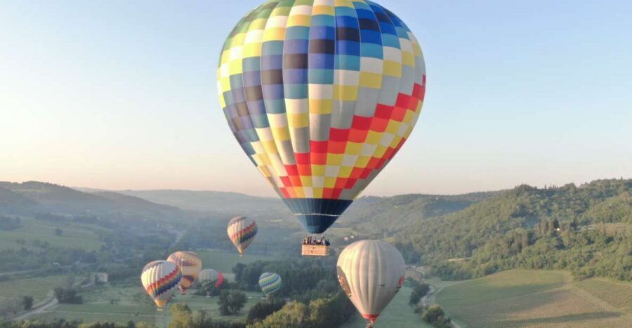 Exclusive Private Balloon Tour for 2 in Tuscany - The pilots call the shots; you enjoy the ride
