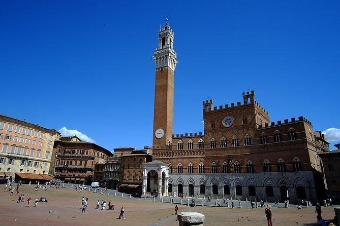 Exclusive Private tour To Siena and San Gimignano - San Gimignano: medieval towers, smart meeting points, and time to wander