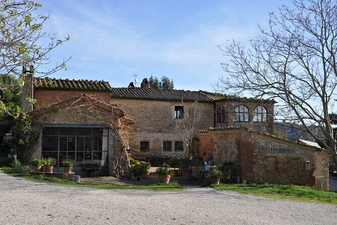 Exclusive Val d'Orcia Tour from Florence - A cinematic universe - Montepulciano: A Hill Town Hour With Real Renaissance Drama