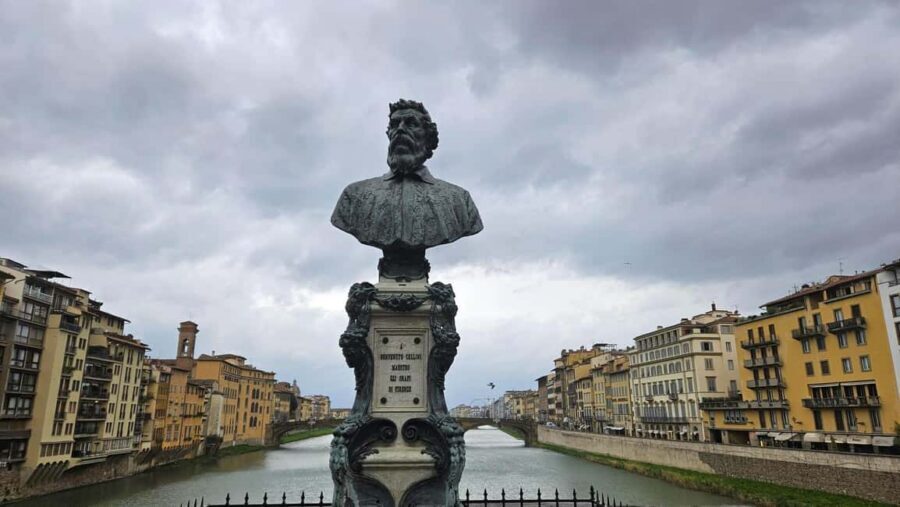 Express Florence and Medici Chapel and Michelangelo Tour - San Lorenzo and the Medici story: Renaissance art with a shortcut option