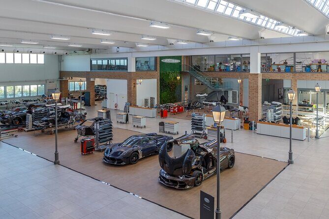 Ferrari and Lamborghini Museums, Pagani Factory & Museum - Tour from Bologna - Pagani Factory & Museum in San Cesario sul Panaro: carbon fiber up close
