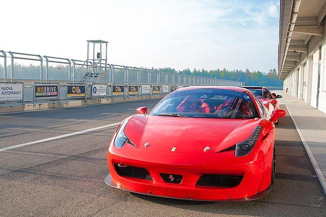 Ferrari Driving Experience on a Racetrack - Safety briefing and technical tutorial: how they set you up to drive the Ferrari
