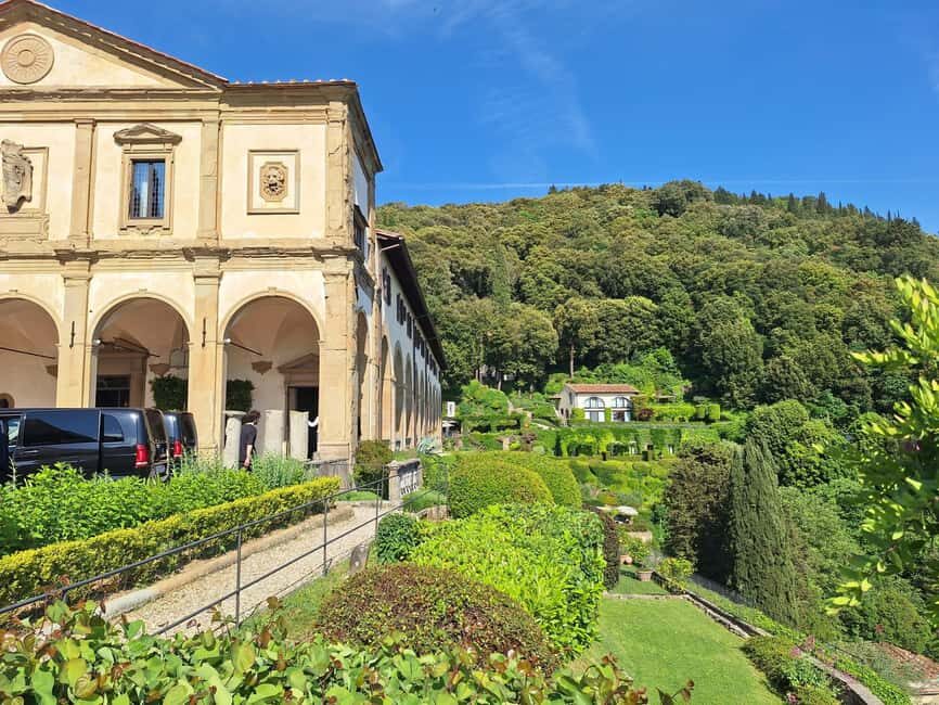Fiesole and Medici Villas Half-Day Tour From Florence - Your licensed driver escort: what “Accompagnatore Turistico” changes