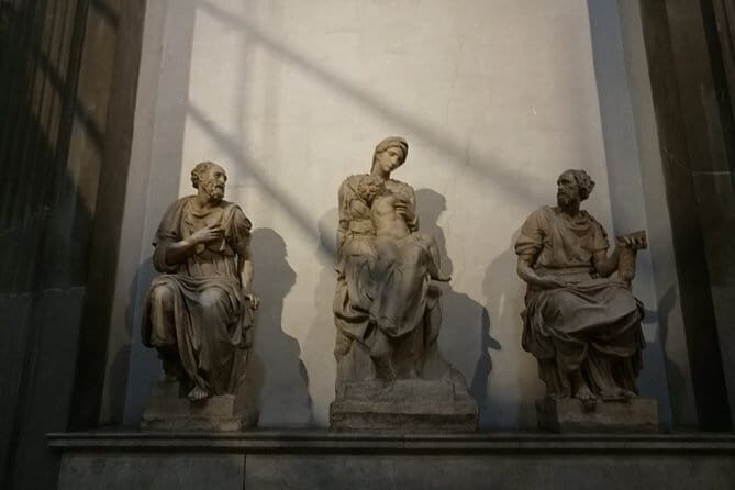 Florence: 1.5 hour Medici Chapels monolingual small-group guided tour - A 90-minute plan that actually works in Florence