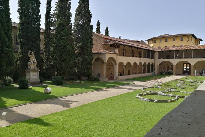 Florence: 1.5-hour Santa Croce guided experience - Photo Time and Crowd Control