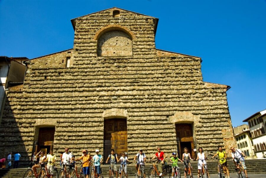 Florence: 2.5 hour Audio Guided Bike Tour led by Tour Leader - Medici power sites and church stops before you hit the big landmarks