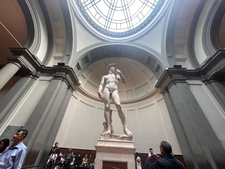 Florence: Accademia Reserved Entrance Ticket and Guided Tour - Security checks and the no-cloakroom reality
