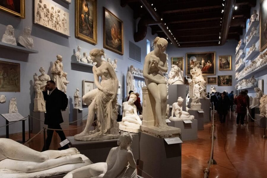 Florence: Accademia Ticket & Audio Guided Tour with Host - Rules You Must Know: No Video, Photo Stop Timing, and Water Limits