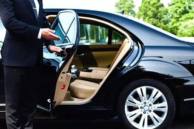 Florence Airport (FLR) to Florence hotels - Arrival Private Transfer - Timing reality: the 60-minute wait that saves your sanity