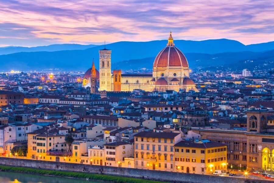 Florence at Night Bike Tour with Wine and Aperitivo Picnic - Who should book this Florence night bike tour