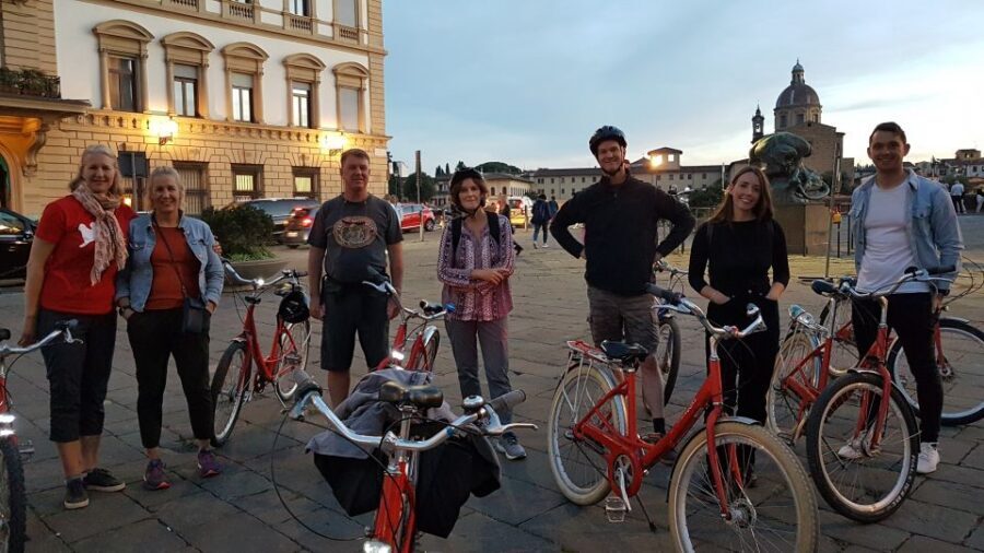 Florence at Night Bike Tour with Wine and Aperitivo Picnic - Aperitivo by the banks: wine, local bites, and why it works here