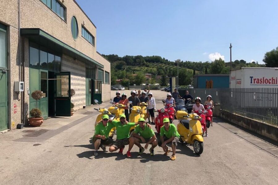Florence/Badesse: Tuscany Group Vespa Tour with Wine Tasting - Riding rules that keep the experience fun (not stressful)