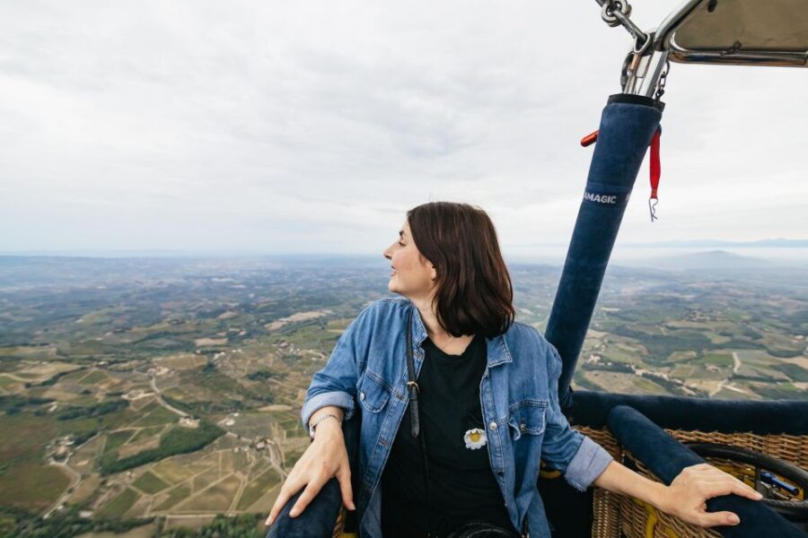 Florence: Balloon Flight Over Tuscany - The 3-hour flow from Via Cassia per Siena to your basket