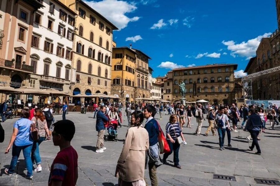 Florence : Best of Florence Walking Tour - Piazza della Signoria: power, sculpture, and a famous fountain