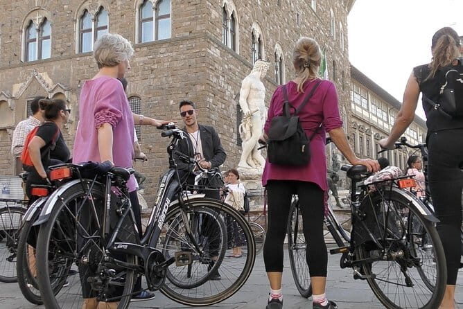 Florence bike tour with Piazzale Michelangelo. - Museo Casa di Dante: a quick stop with a specific story