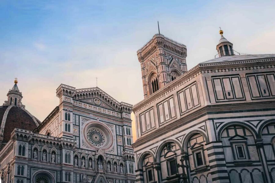 Florence: Brunelleschi's Dome climb Tour - Meeting at the Duomo: the Lindt shop spot that actually works