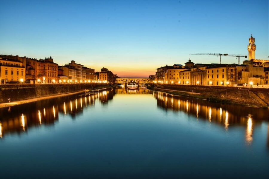 Florence by Night: 2-Hour Walking Tour - Walking past the Uffizi area toward Piazza della Signoria