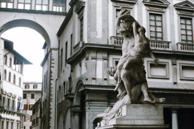Florence City Center w/ Accademia & David Semi-Private 8ppl Max - Galleria dell’Accademia: The Moment David Makes Sense