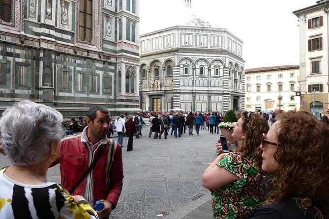 Florence City Tour & David - Palazzo Medici Riccardi Courtyard: Classical Shapes for a Very Personal Agenda
