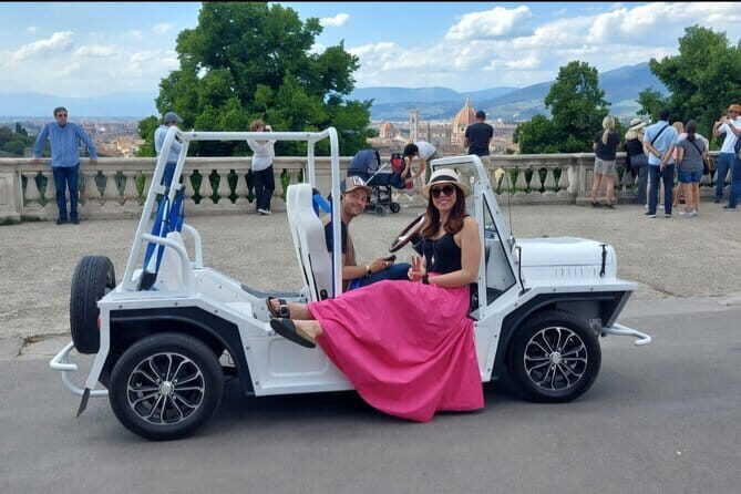 Florence city tour in vintage car - Riding a Vintage Car Through Florence’s Center