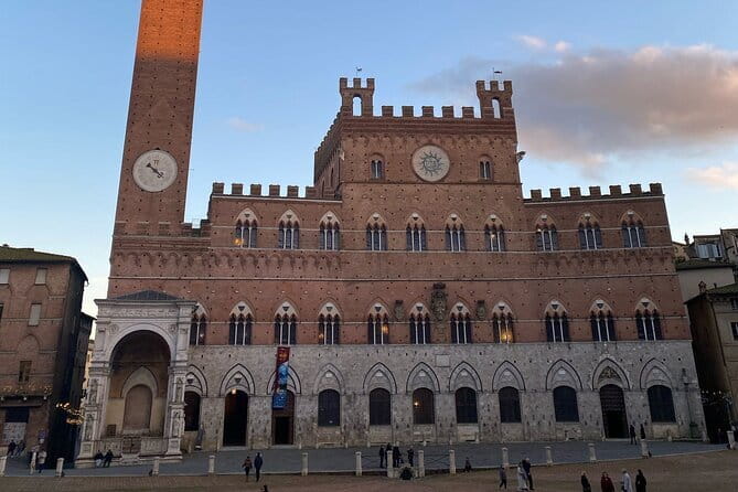 Florence: Day Trip with Free Time in San Gimignano and Siena - Start at Piazzale Montelungo: the key to a smooth morning