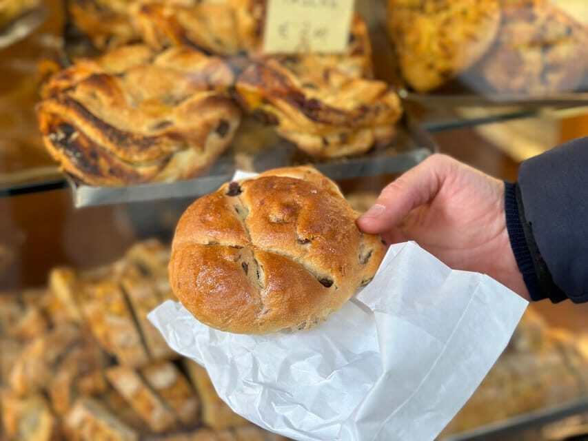 Florence: Duomo area Tasting Food Tour with Local Guide - Florence Duomo street food: why this tour is more than just snacks