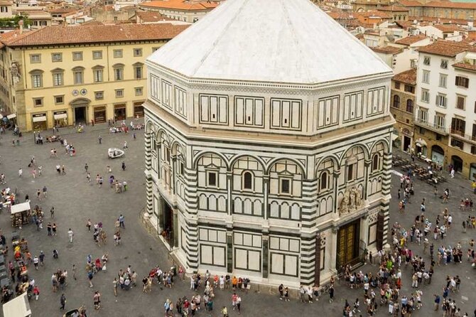 Florence: Duomo Complex Private Guided Tour & Optional Dome Climb - Inside Santa Maria del Fiore: more than a gorgeous stop