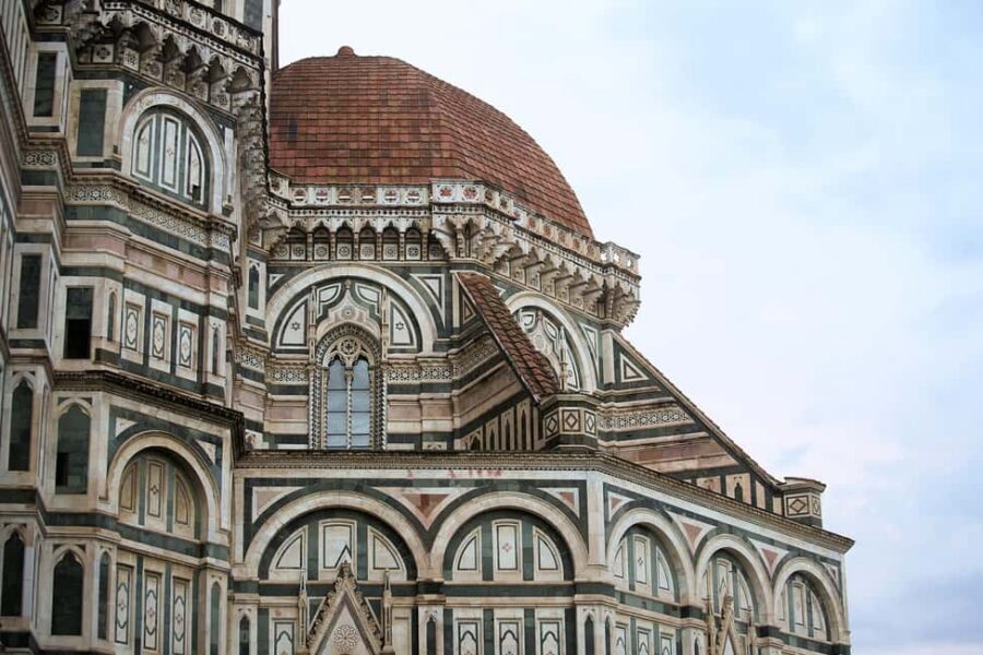 Florence: Duomo Dawn Entry with Key Holder & Dome Climb Tour - The Florence Baptistery pass-by: why that 5 minutes still helps