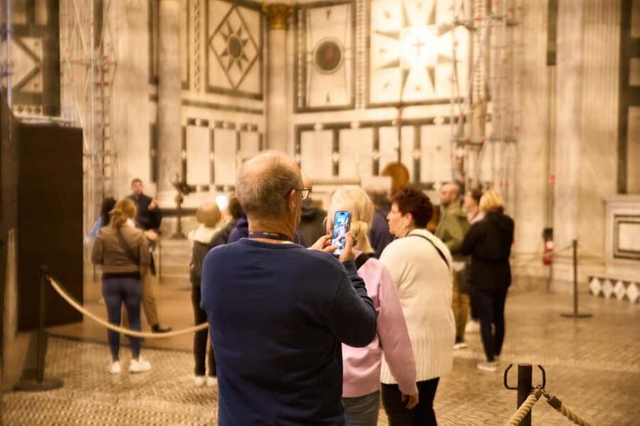 Florence: Duomo Dawn Entry with Key Holder & Dome Climb Tour - Who this tour is best for (and who should pass)