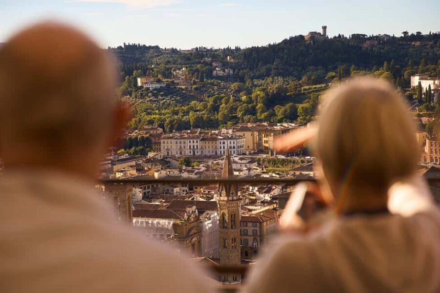 Florence: Duomo Dawn Entry with Key Holder & Dome Climb Tour - Meeting the Towns of Italy leader and settling into the morning
