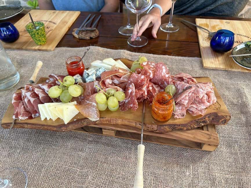 Florence: Exclusive Chianti Wine Tour at 3 Wineries & Lunch - Tuscan lunch on the farm: what you should expect (and what to ask)