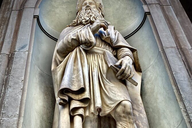 Florence - Express Uffizi Gallery and Leonardo da Vinci Museum - Quick hits before you go