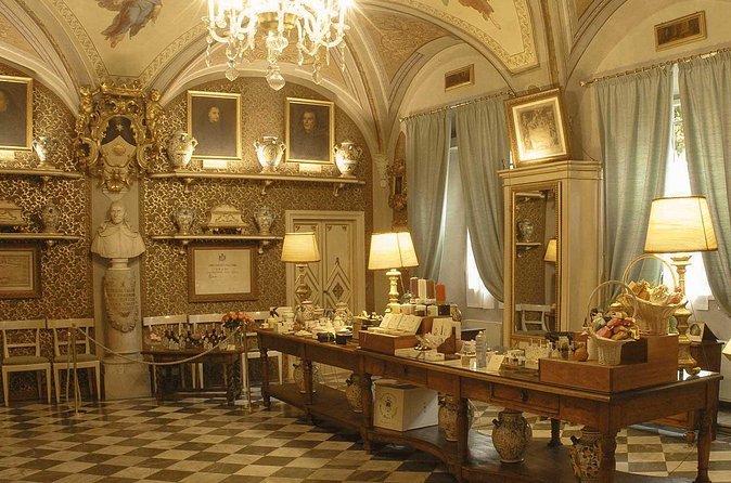 Florence Fashion Tour: Gucci, Ferragamo & the Officina Profumo - Timing it with the rest of your Florence day