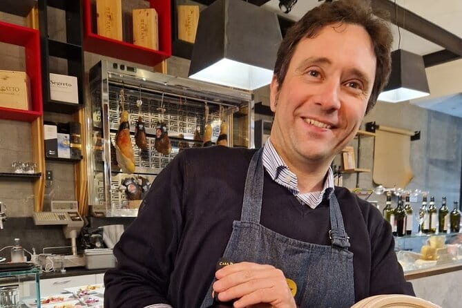 Florence Food Tour with Truffle Pasta, Steak & Free Flowing Wine - Stop 1 by the Arno: Prosciutto, Cheese, and 30-Year Balsamic