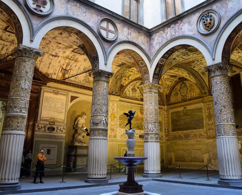 Florence Footsteps: Unveiling the Treasures of the Medicis - Small group pacing with English or Turkish guides
