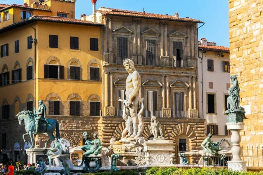 Florence: (French) Walking Tour with a licensed guide - Florence Duomo Complex and Brunelleschi’s Cupola: the fast way to read the skyline