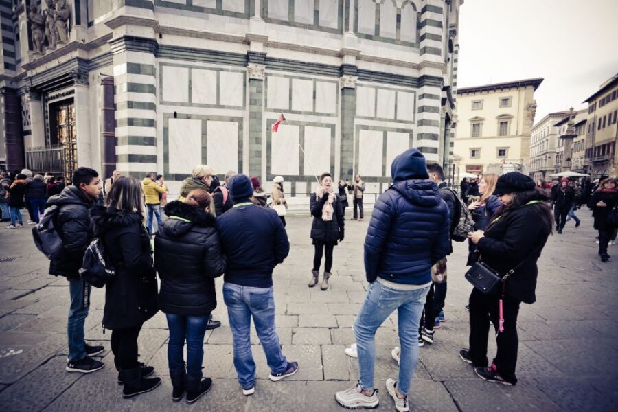 Florence: Full-Day Trip by High-Speed Train from Rome - Ponte Vecchio on foot: the postcard moment with actual atmosphere