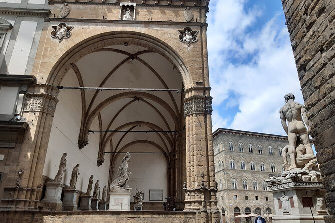 Florence Golden Hour Walking tour with Piazzale Michelangelo - Duomo (Cattedrale di Santa Maria del Fiore): the “big picture” stop