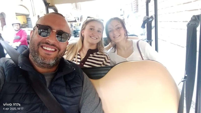 Florence Golf Cart Tour City Center & Piazzale Michelangelo - Ponte Vecchio and the Arno: the stop that turns into a memory