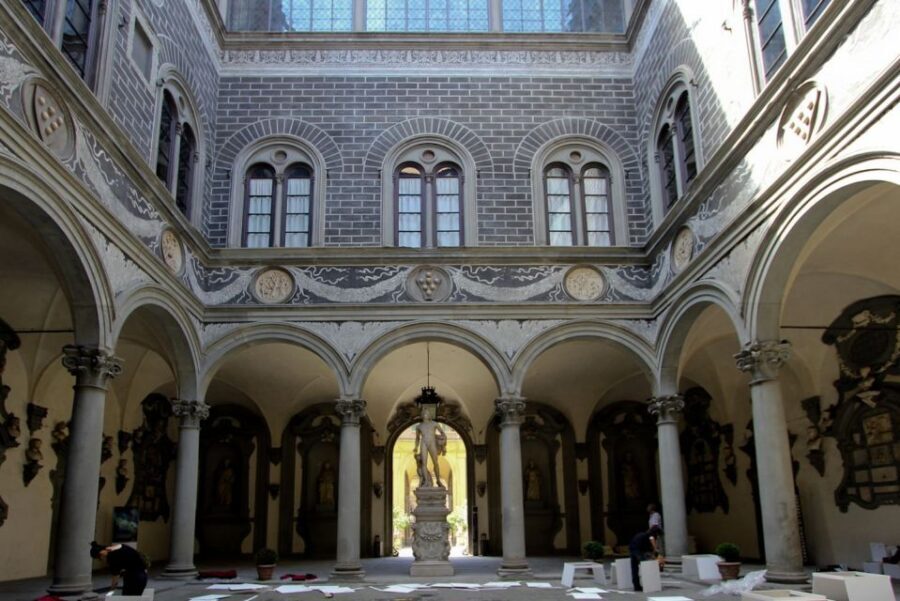Florence: Guided Medici Tour - Michelangelo’s learning spot: Bertoldo and that secret-feeling stop