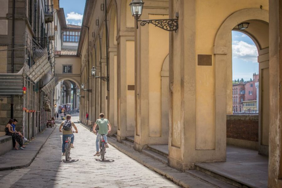 Florence: Guided Tour by E-Bike with Gelato & optional Lunch - Ponte Vecchio: the river crossing that steals attention