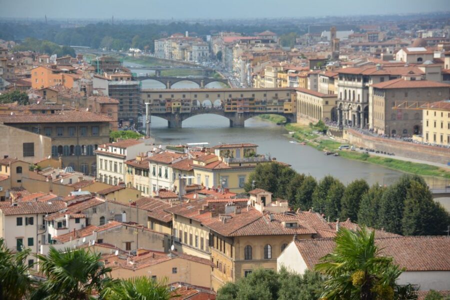 Florence: Highlights and Small-Group Accademia Tour - Ponte Vecchio and the Vasari Corridor: the story behind the jewelry lane