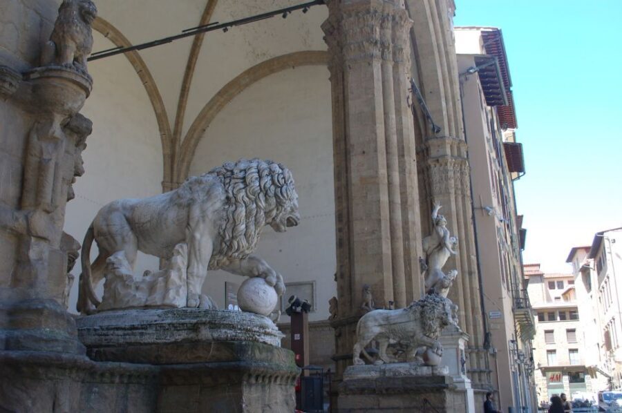 Florence: Highlights and Small-Group Accademia Tour - Pitti Palace, Oltrarno, and the crafts-and-cafés side of Florence